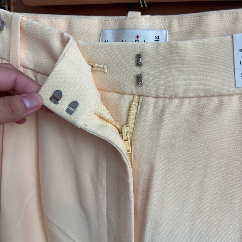 Abercrombie & Fitch Ultra Hight Rise Wide Leg Pant in Yellow, Size 34 - Picture 10 of 16
